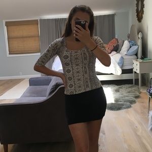 fitted 3/4 sleeve shirt